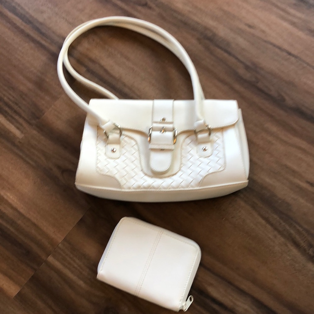 Amanda Smith White Handbag Purse and Wallet